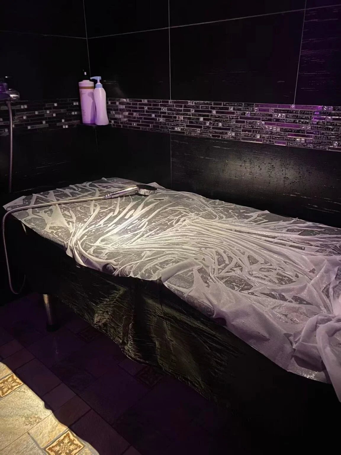 澳门桑拿传统水床房：水床与湿区体验空间