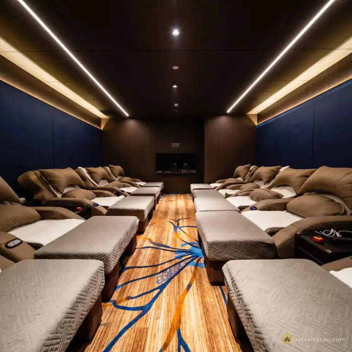 Number Nine Spa recliner lounge