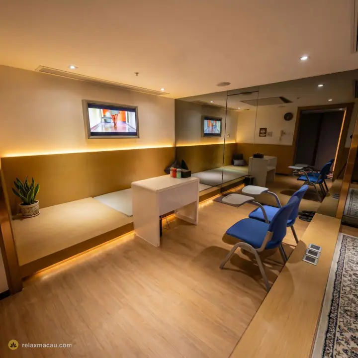 M Club classroom theme room
