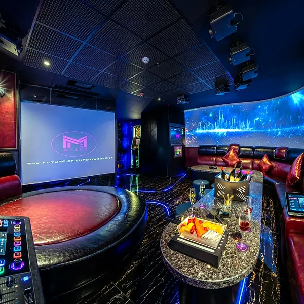 Round-stage KTV room with screen photo